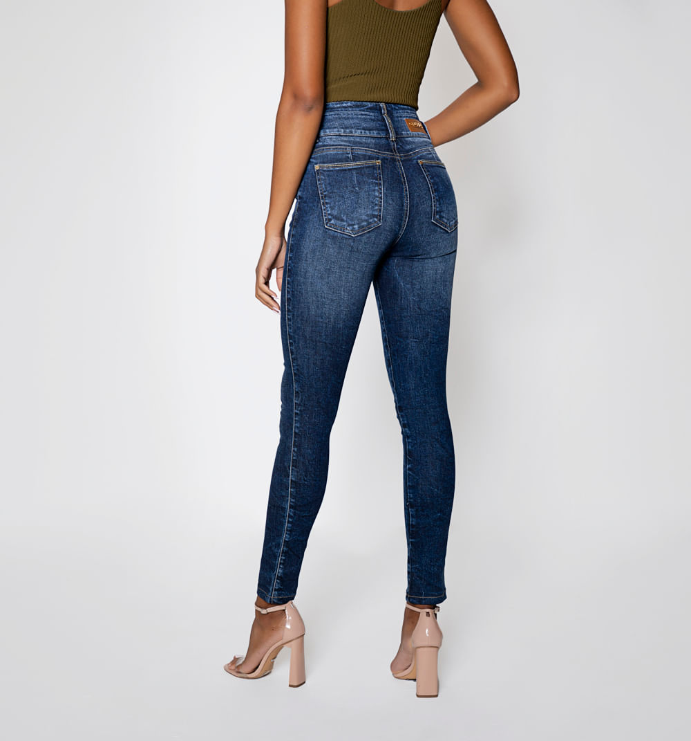 Jeans levanta cola tiro alto - Punto de Moda CR