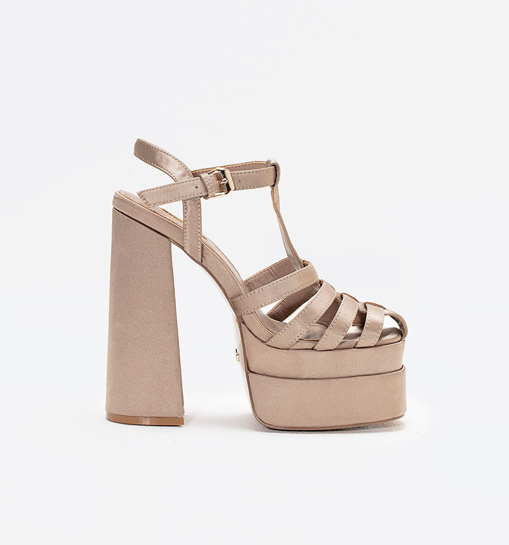 Zapato zueco con doble plataforma y tira