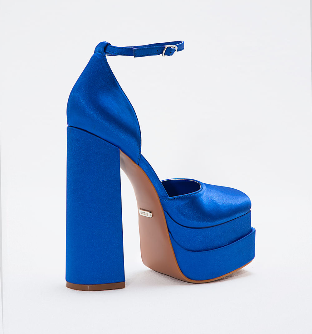 Zapato cerrado con plataforma
