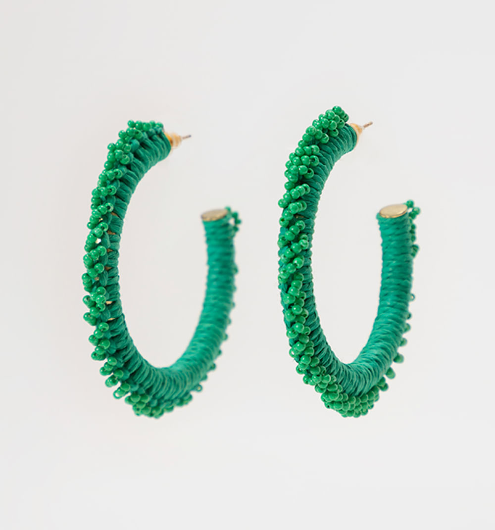 Aretes con detalles de mostacilla