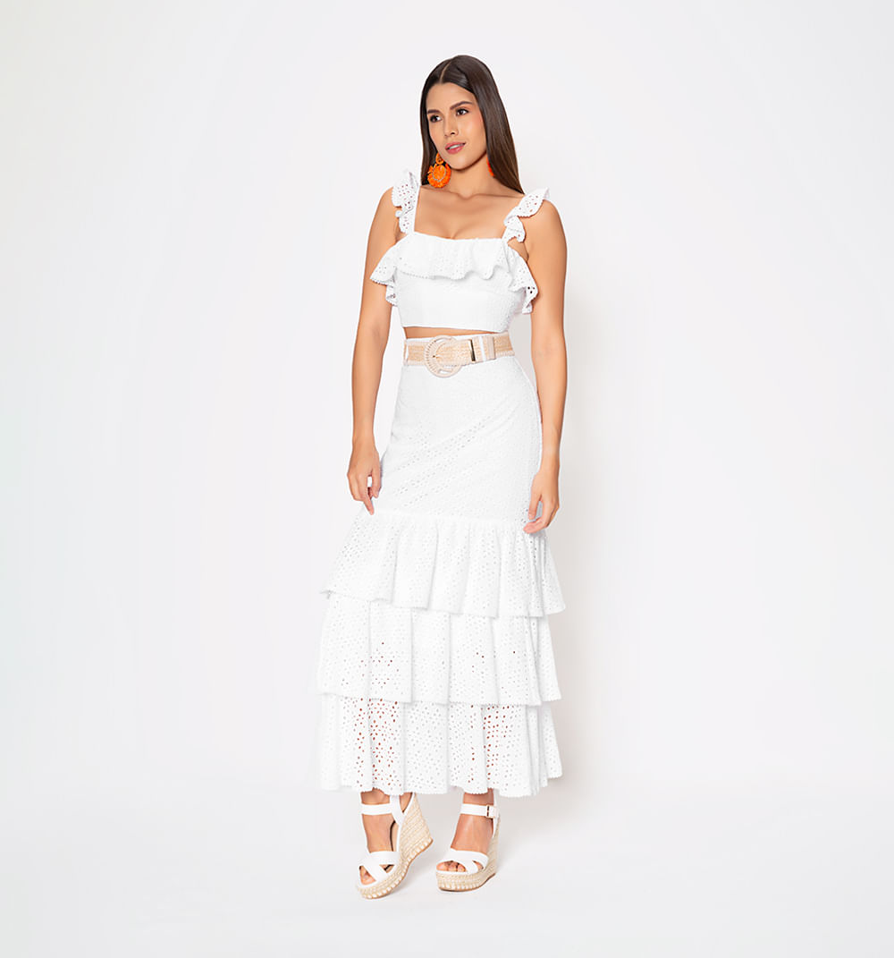 Blusa crop con falda larga en tiempos y