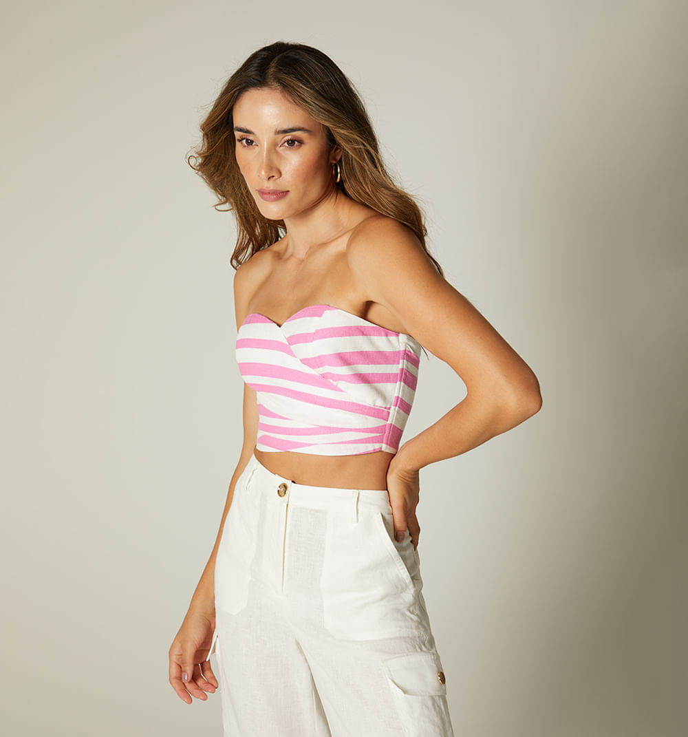 Blusa con frente cruzado y manga globo