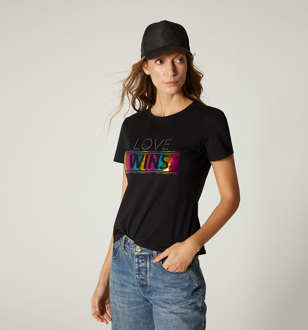 Camiseta con repujado pride