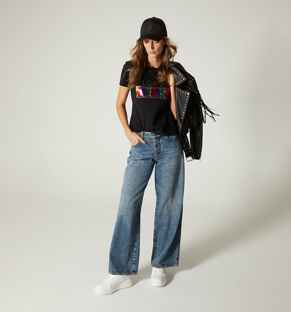 Camiseta con repujado pride