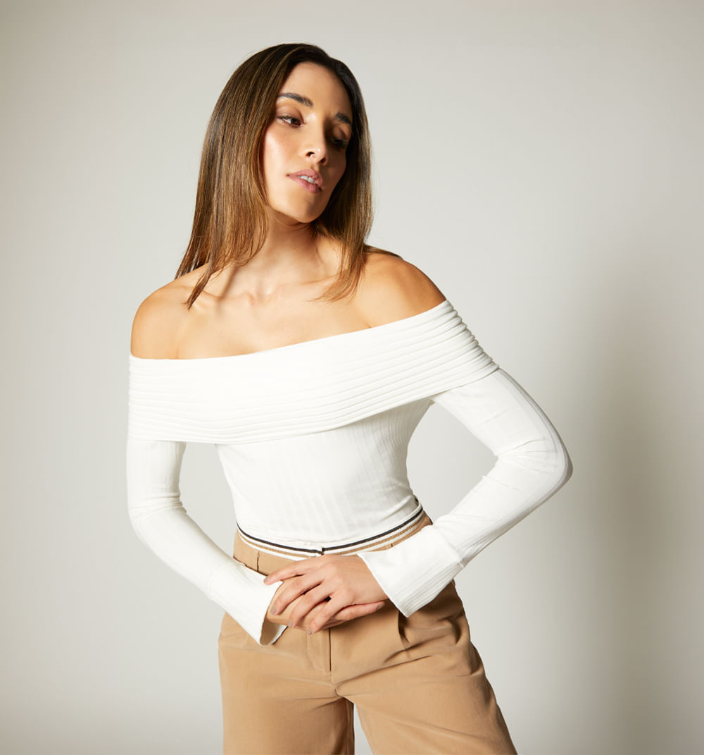Blusa escote bandeja manga larga