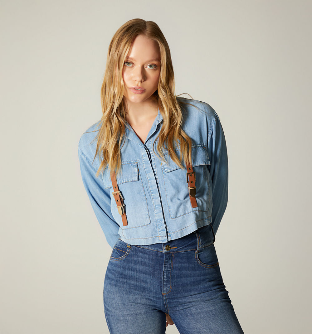 Camisera corta manga larga con detalle e
