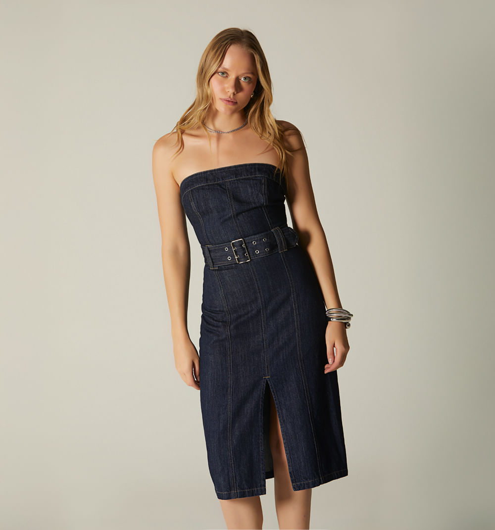 Vestido midi estraple, con cinturon