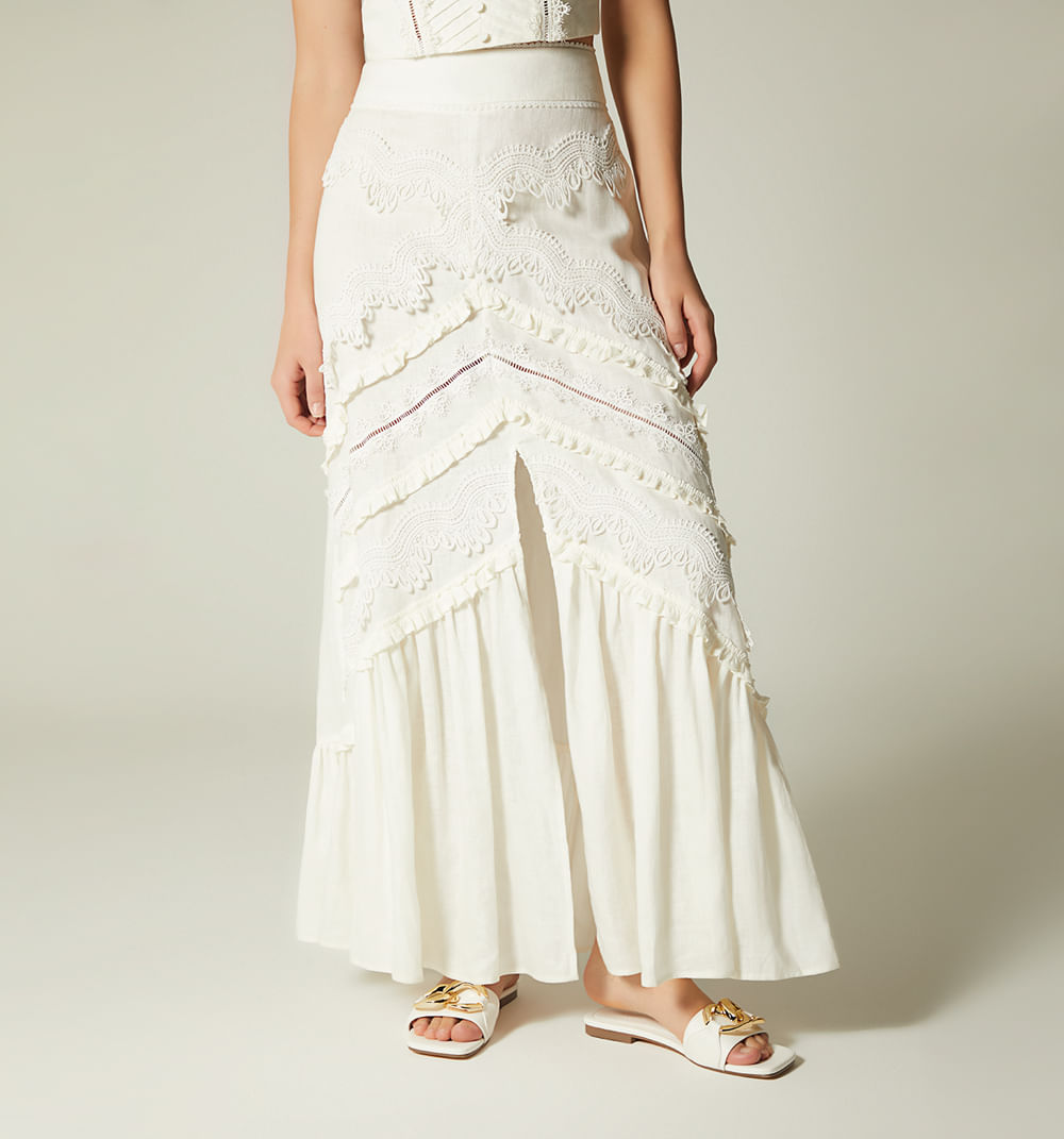 Falda larga con alforzas