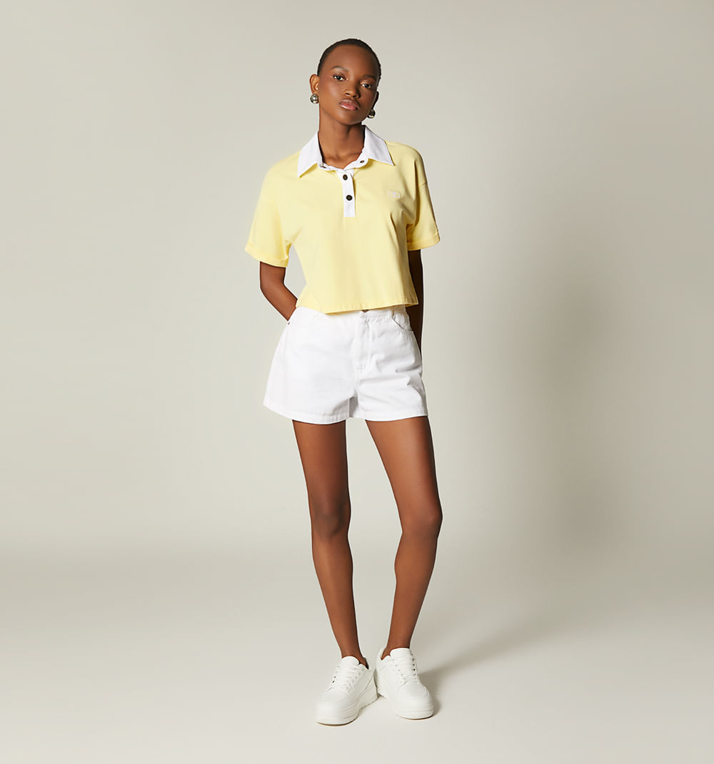 Camiseta boxy tipo polo combinada