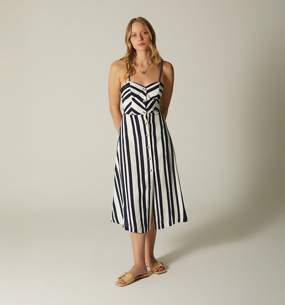 Vestido midi con botones delanteros