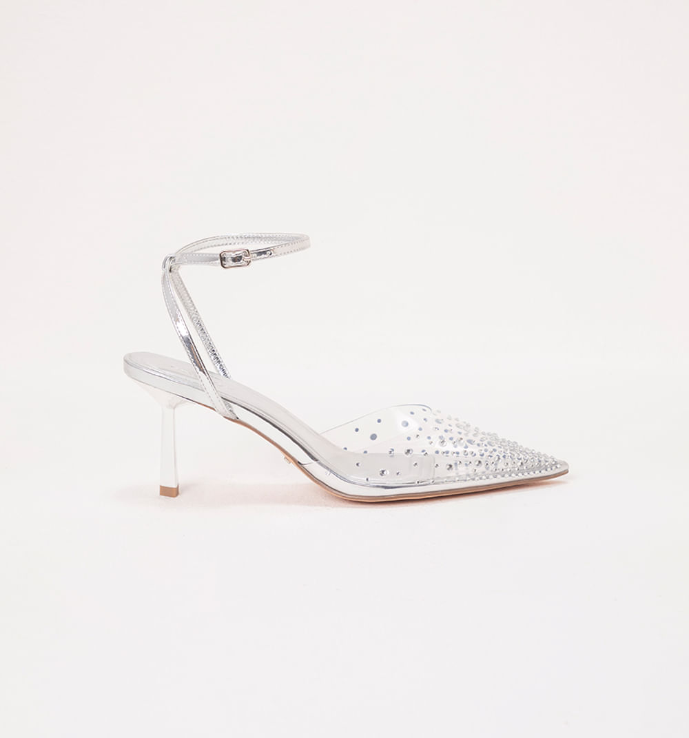 Zapato cerrado con capellada en vinilo