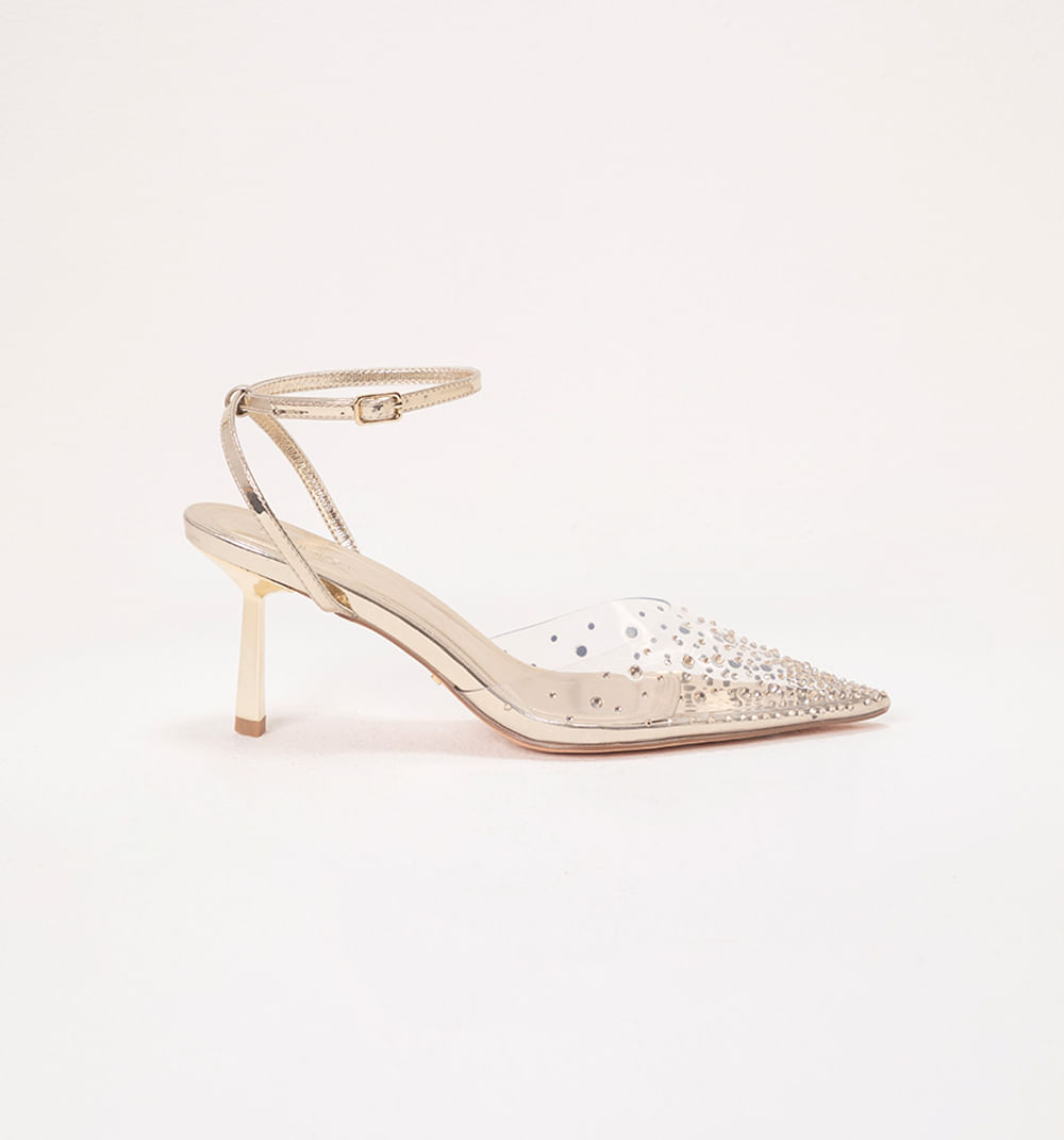 Zapato cerrado con capellada en vinilo