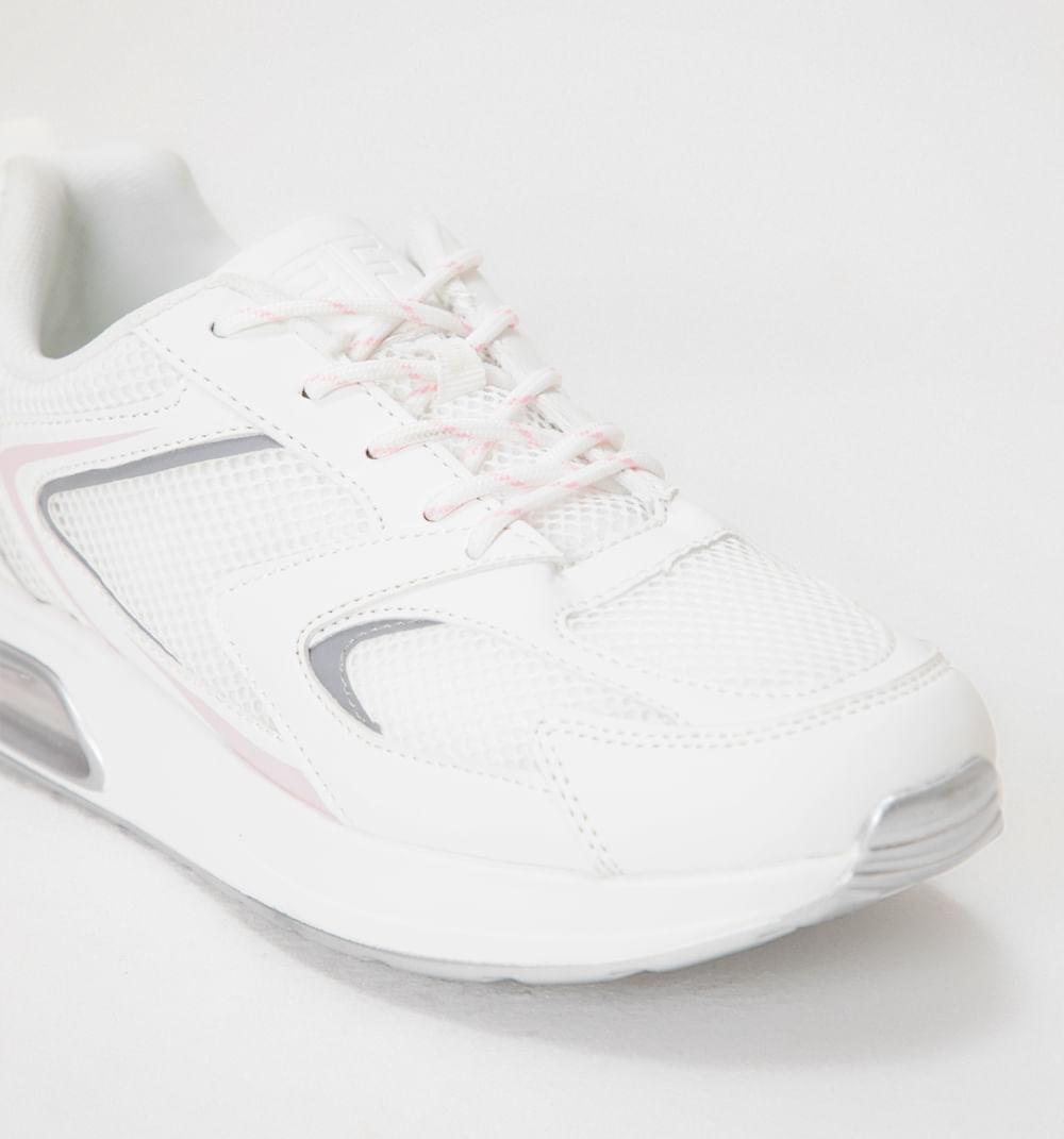 Tenis deportivo con camara de aire