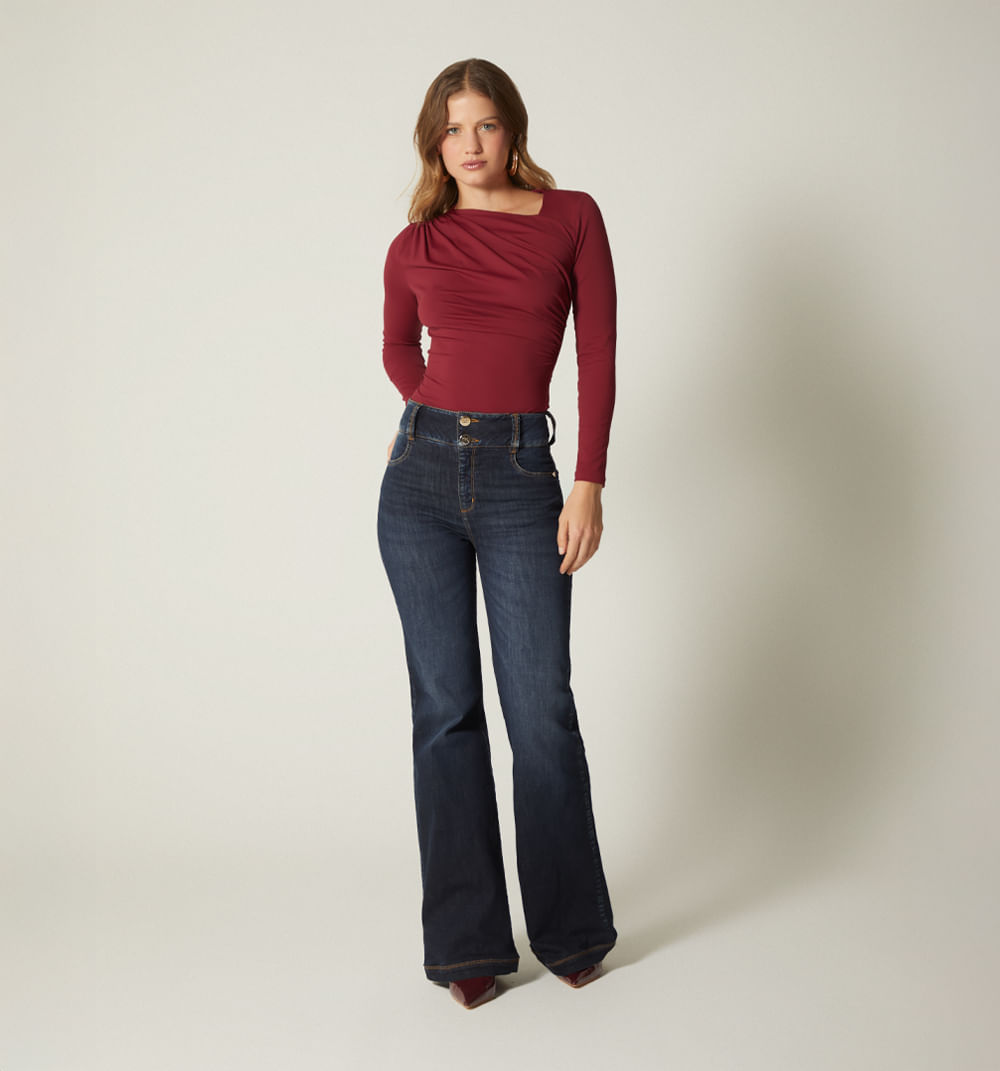 Jean tiro alto bota campana con cinturon