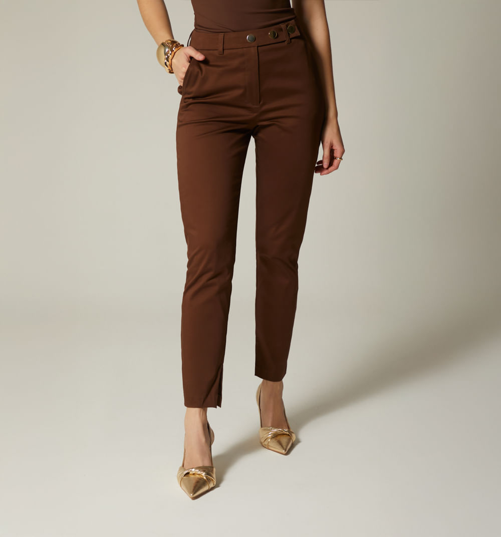 Pantalon pretina con broches