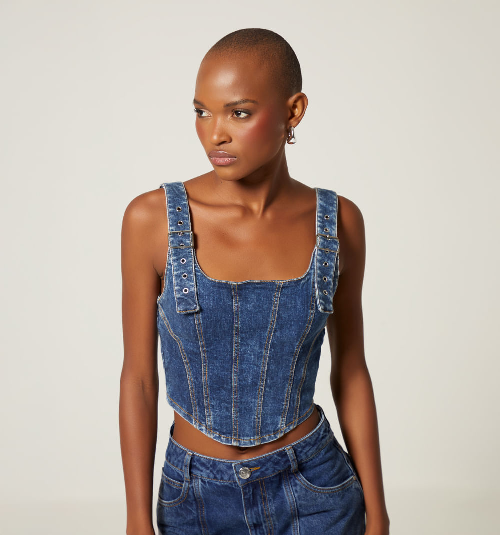 Blusa cortes tiras con hebilla y ojaletes