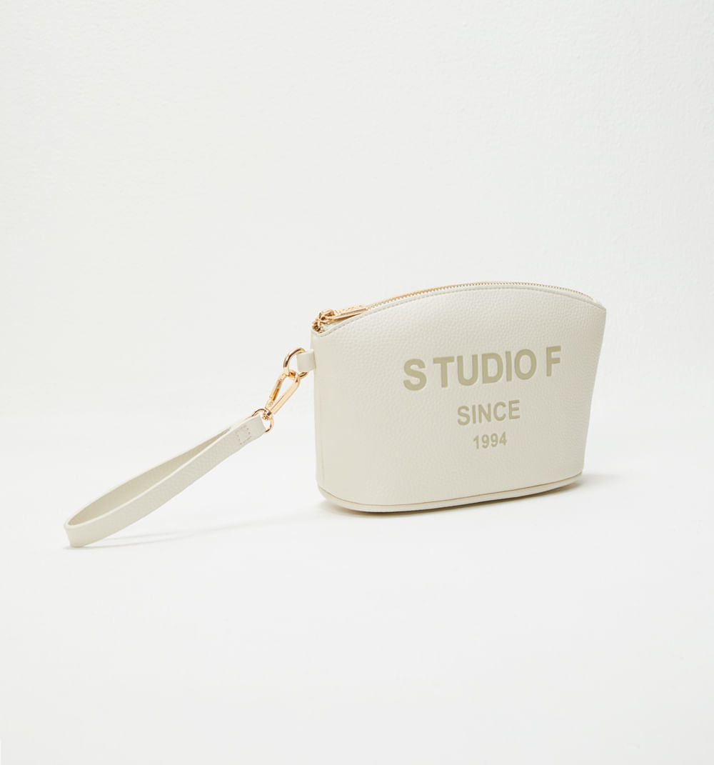 Cosmetiquera logo estudio f