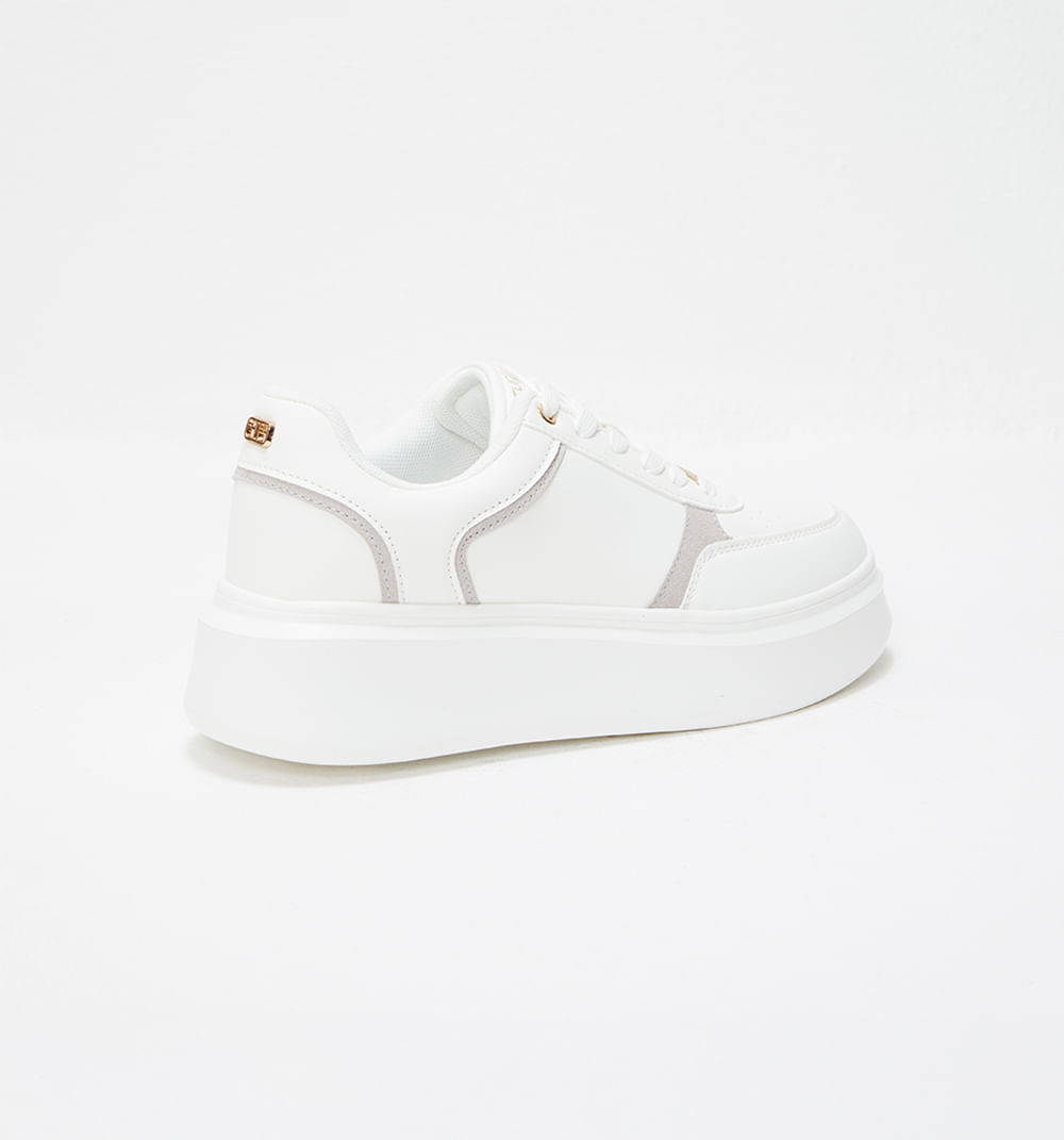 Tenis plataforma con placa dorada