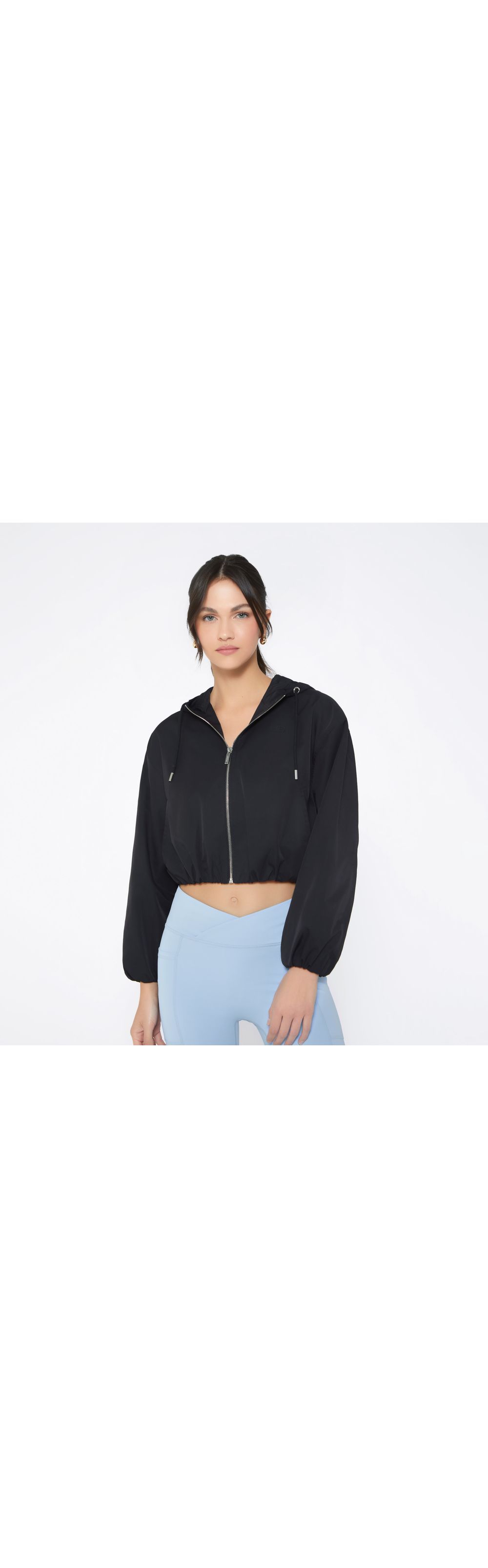 Chaqueta deportiva con capucha