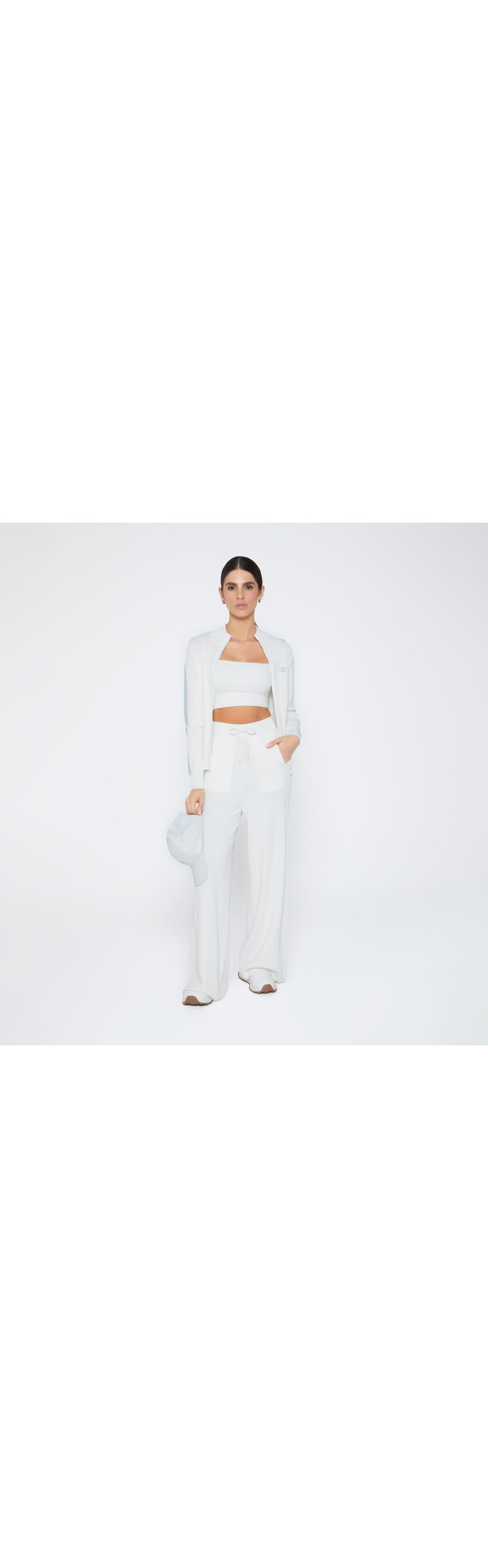 Buzo con cierre frontal deportivo