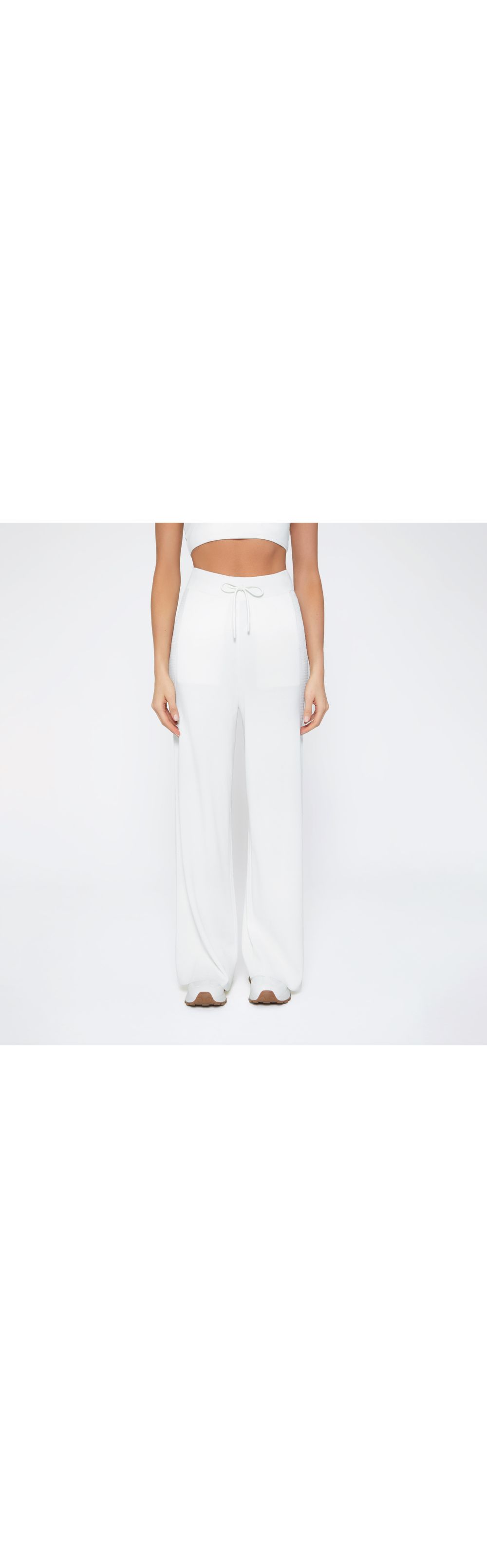 Pantalón bota recta con bolsillos